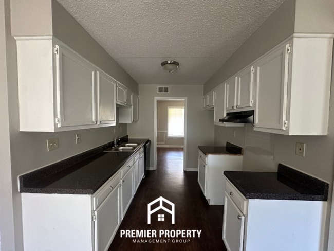 Building Photo - 5376 Stardust Dr