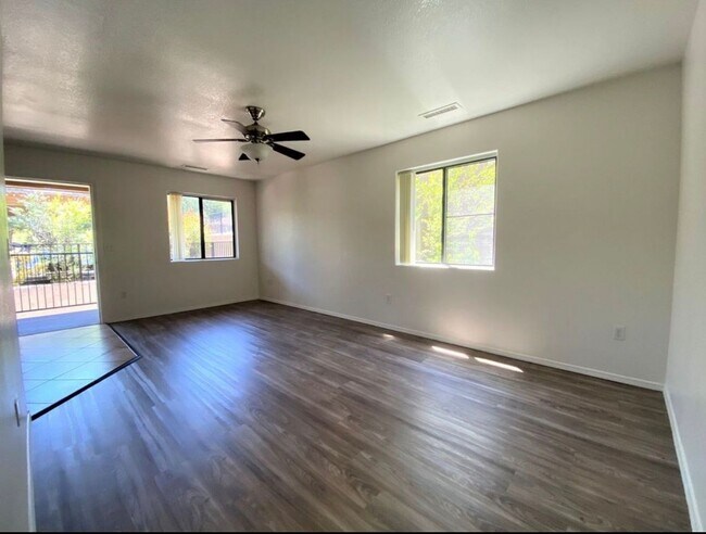 Building Photo - 2 Bedroom, 2 Bathroom Condo for Rent Near Downtown Prescott!