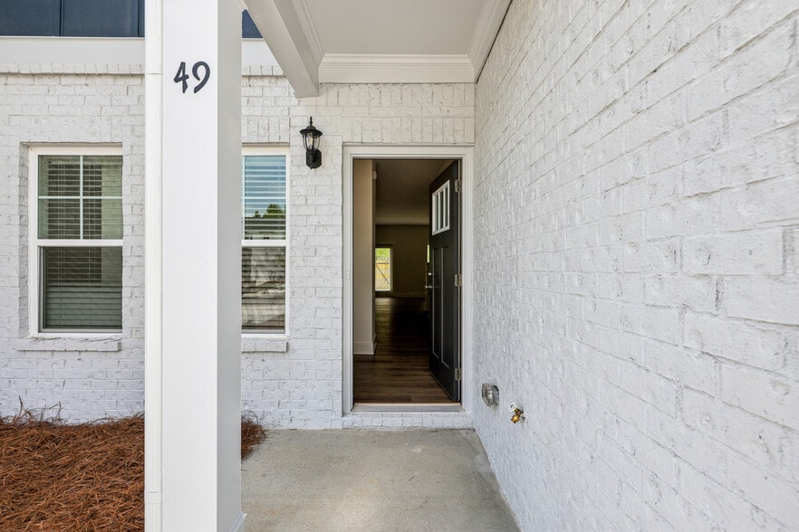Building Photo - Parkway Pointe Crossing