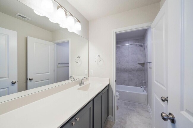 Building Photo - 8208 Cottage Rose Dr