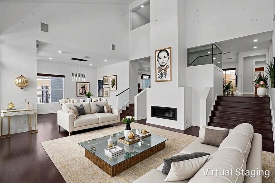 Building Photo - Experience Modern Luxury in this Stunning 4-Bedroom Smart Home in the Heart of 90027