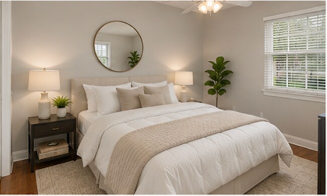 Building Photo - 1/1 Lakefront Living in Carrollwood! Available July 10th!