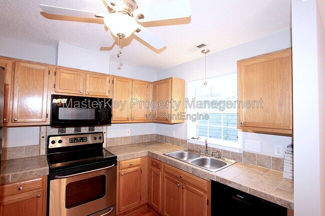 Building Photo - 309 Hallwood Ct