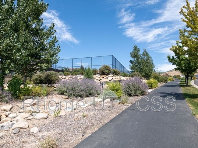 Building Photo - 2698 W Shady Hollow Ln