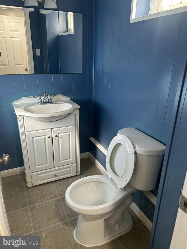 Building Photo - 3013 Nash Pl SE