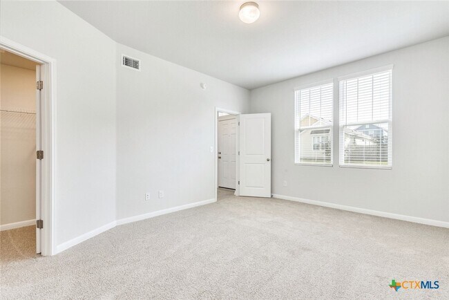 Building Photo - 1628 Arbor Knot Dr