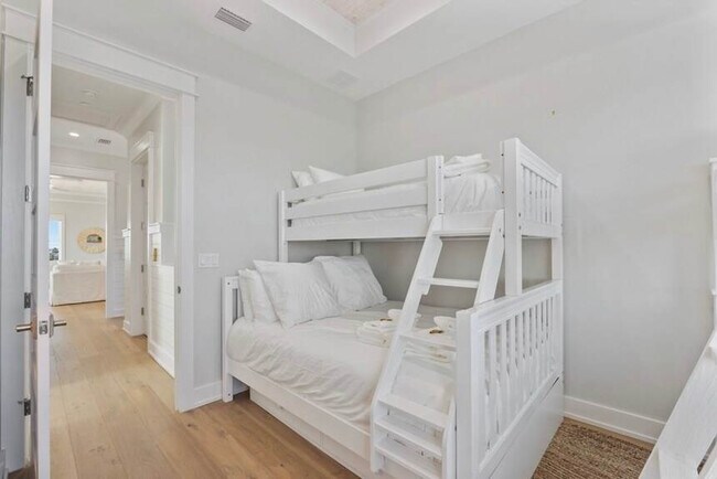 Building Photo - 107 Benicia Pl