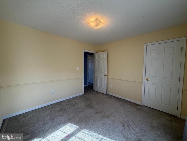 Building Photo - 104 New Kent Ct