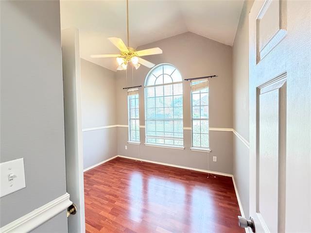 Building Photo - 301 Mimosa Dr