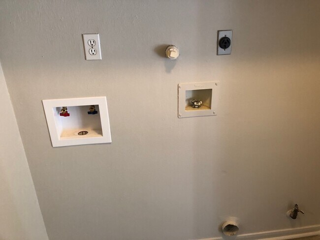 Building Photo - 4610 Plantation Creek Dr