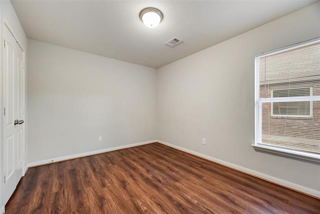 Building Photo - 4829 Beaver Creek Ave