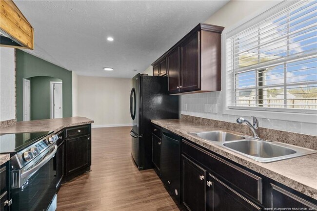 Building Photo - 266 Ivywood Ln