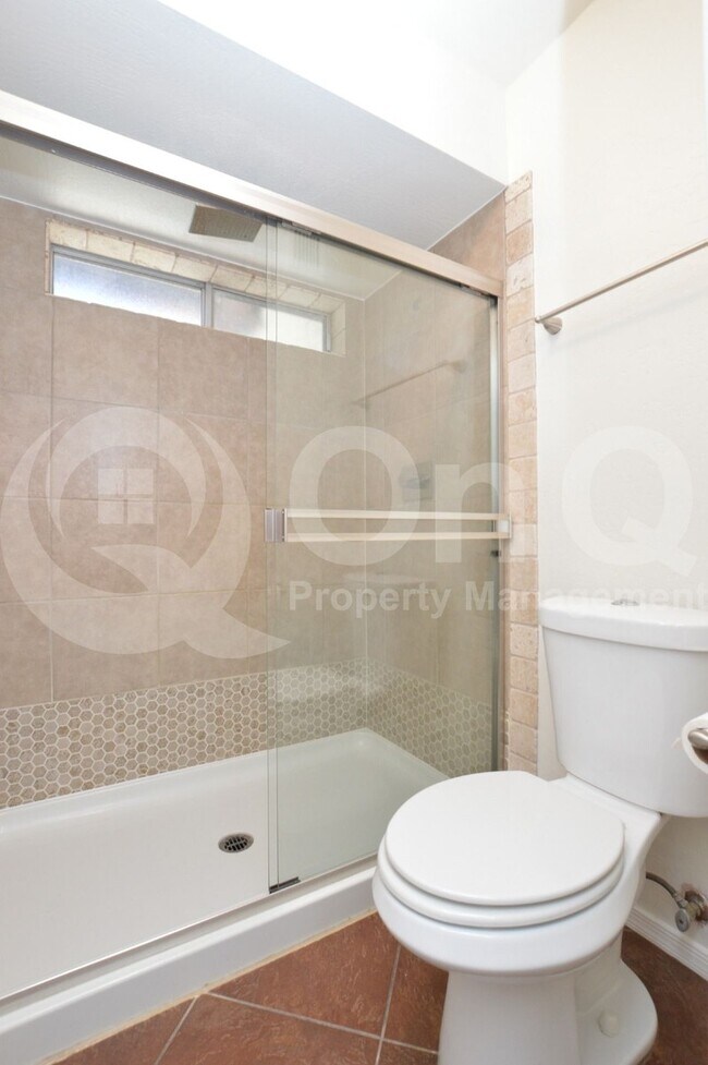 Building Photo - 2218 W Palomino Dr