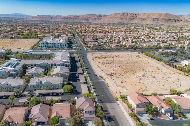 Building Photo - 9983 Canyon Peak Dr