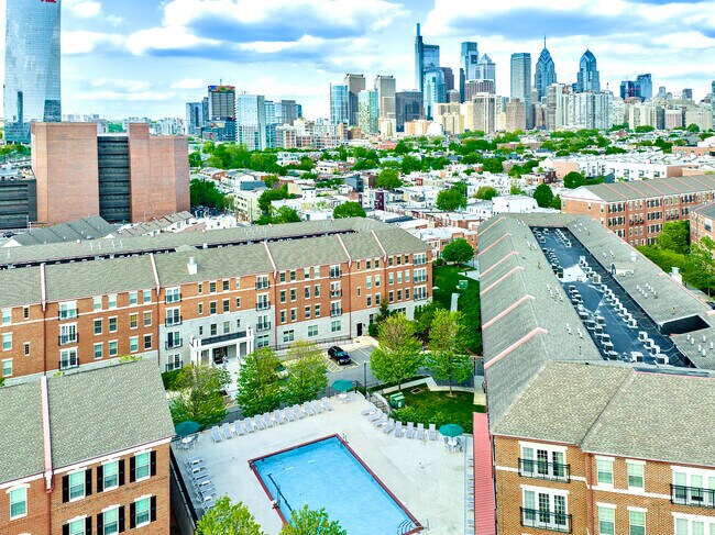 Building Photo - 500 Admirals Way