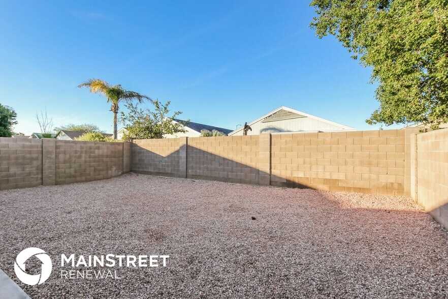 Building Photo - 2818 W Campo Bello Dr