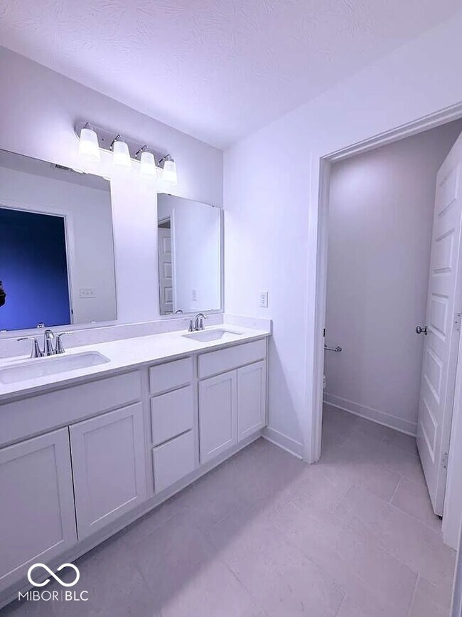 Building Photo - 4923 Gilet Dr