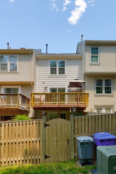 Building Photo - 6376 Chimney Wood Ct