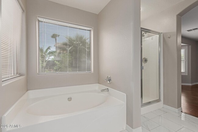Building Photo - 16523 W Saguaro Ln