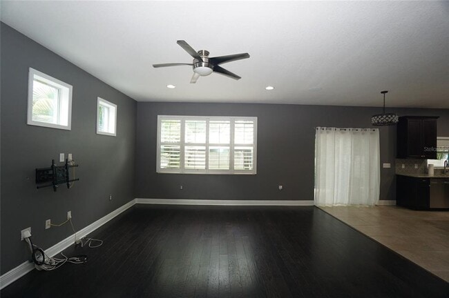 Building Photo - 7303 S Shamrock Rd