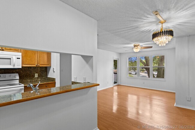 Building Photo - 2317 N Congress Ave