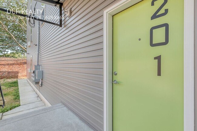 Building Photo - 751 N 43rd St