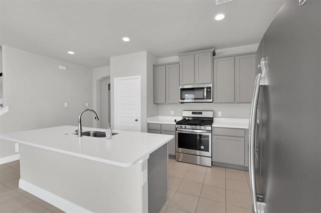 Building Photo - 6401 Longhorn Herd Ln