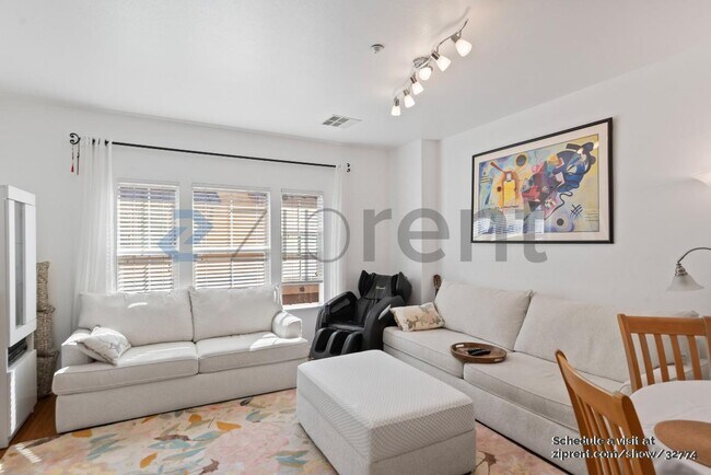 Building Photo - 929 Glen Valley Terrace