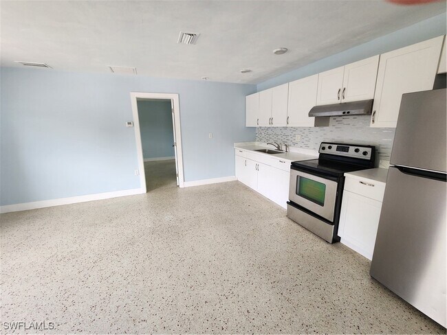 Building Photo - 27001 Sun Aqua Ln