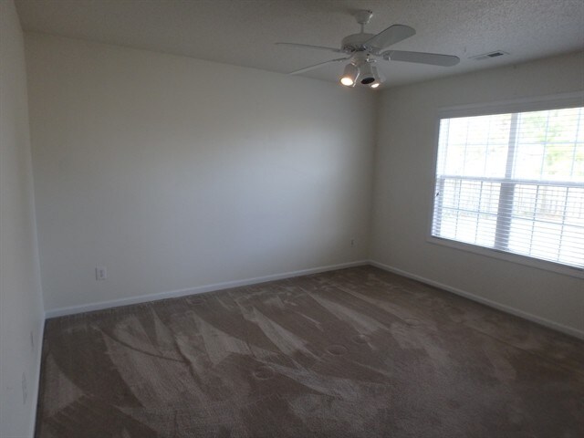 Building Photo - 7233 Copperfield Ct