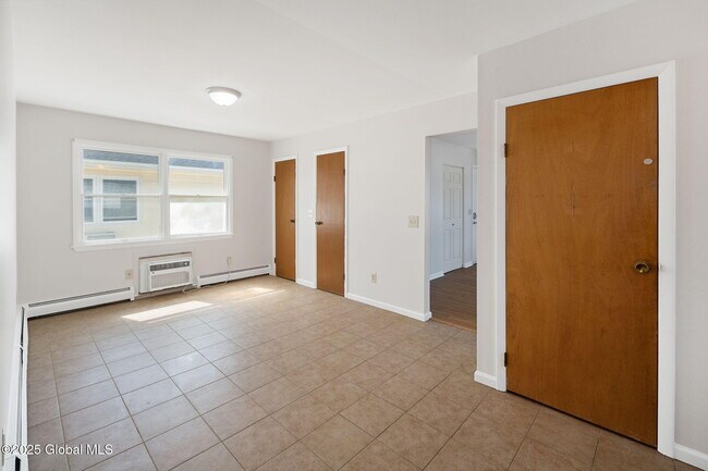 Building Photo - 55 Miller Ave