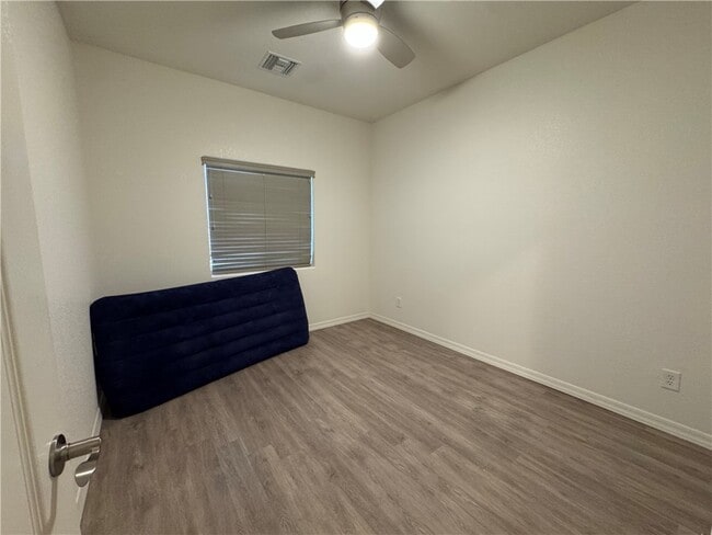 Building Photo - 2744 Buffalo Trl