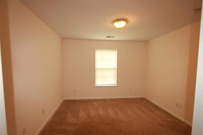 Building Photo - 601 Sherard Cir