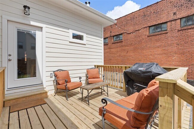 Building Photo - 1513 Gentry St