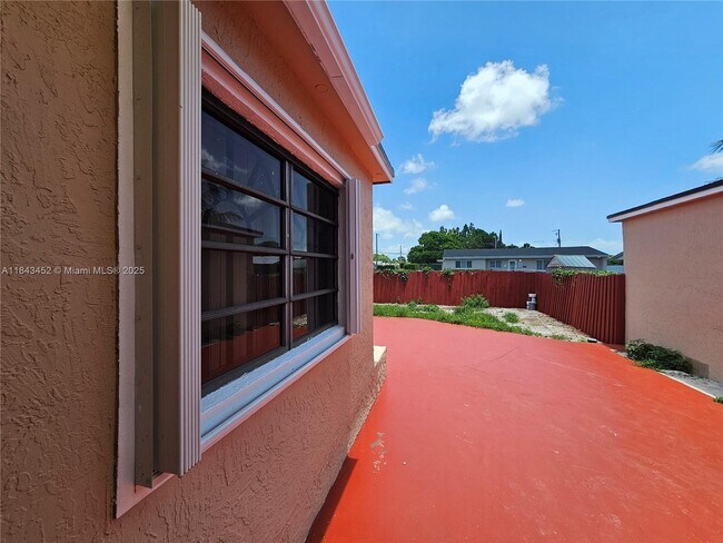 Building Photo - 7601 SW 22nd St