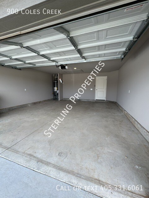 Building Photo - 900 Coles Creek
