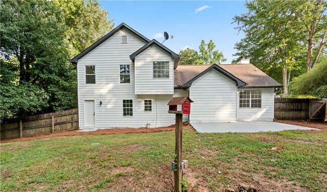 Building Photo - 3412 Camens Ct NE