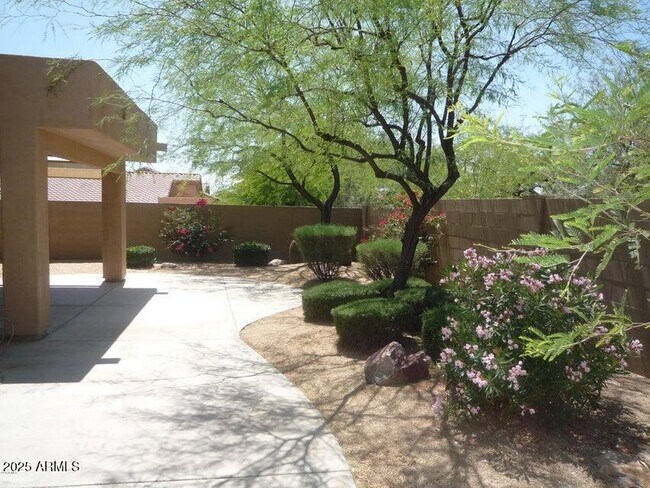 Building Photo - 10542 E Star of the Desert Dr