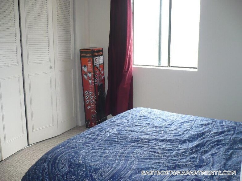 Building Photo - 126 Marginal St