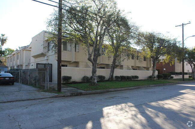 Primary Photo - Denny Place & Willow Wood Apartments