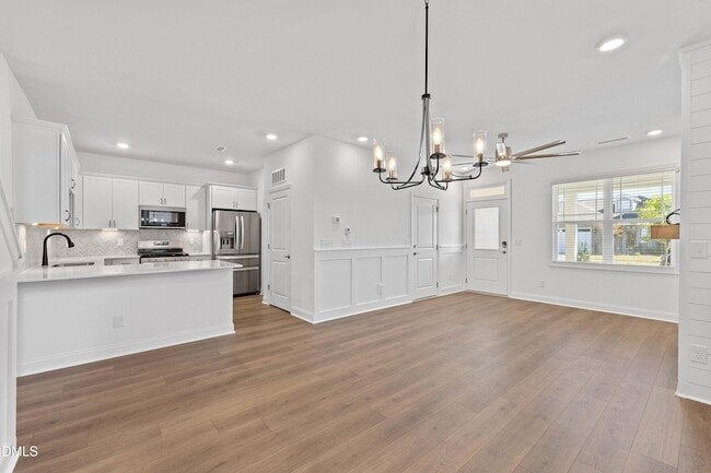 Building Photo - 115 Swain St