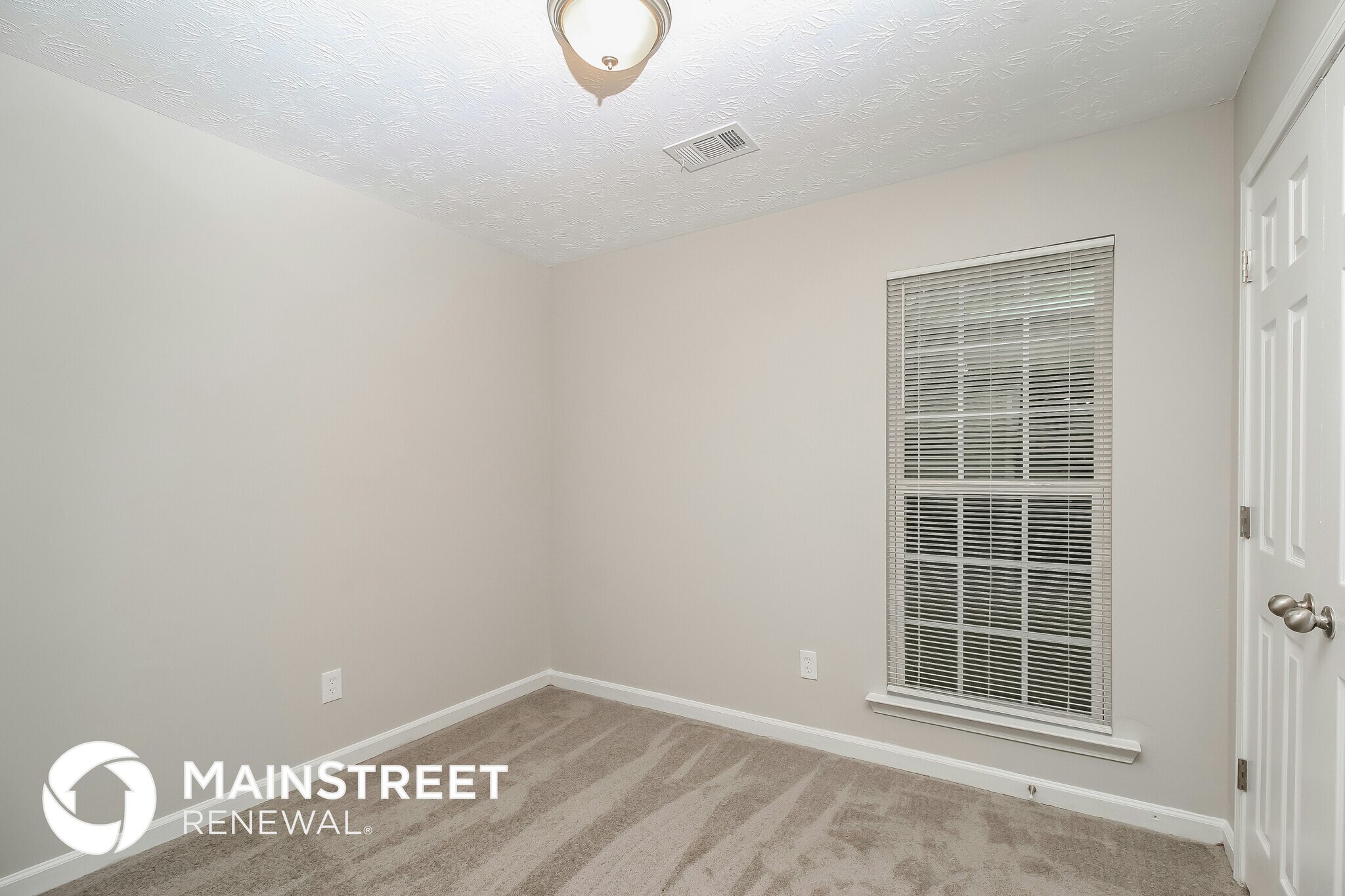 Building Photo - 1100 Overlook Dr