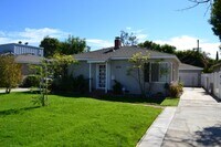 Building Photo - 14330 Hatteras St