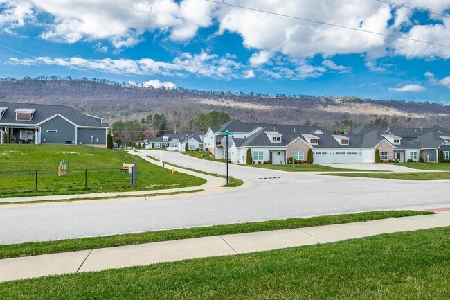 Building Photo - 3306 Stonecreek Dr