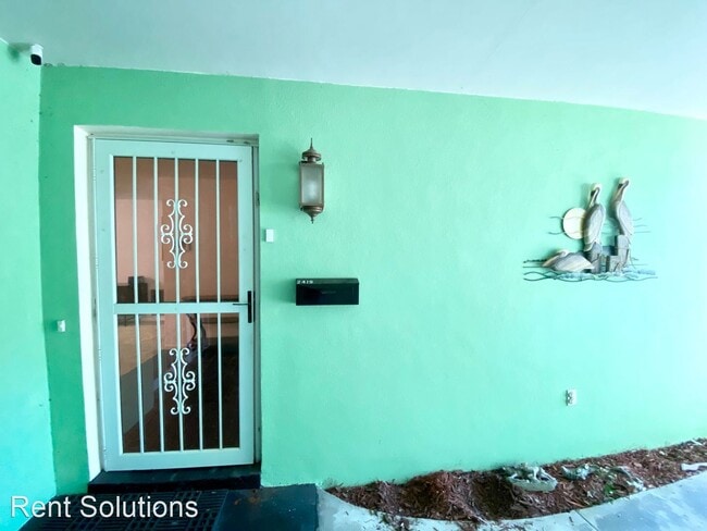 Building Photo - 2 br, 1 bath House - 2419 Harn Blvd