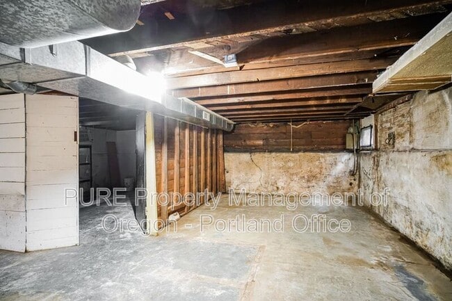 Building Photo - 1331 SE 49th Ave