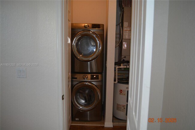 Building Photo - 2851 Prospect Rd