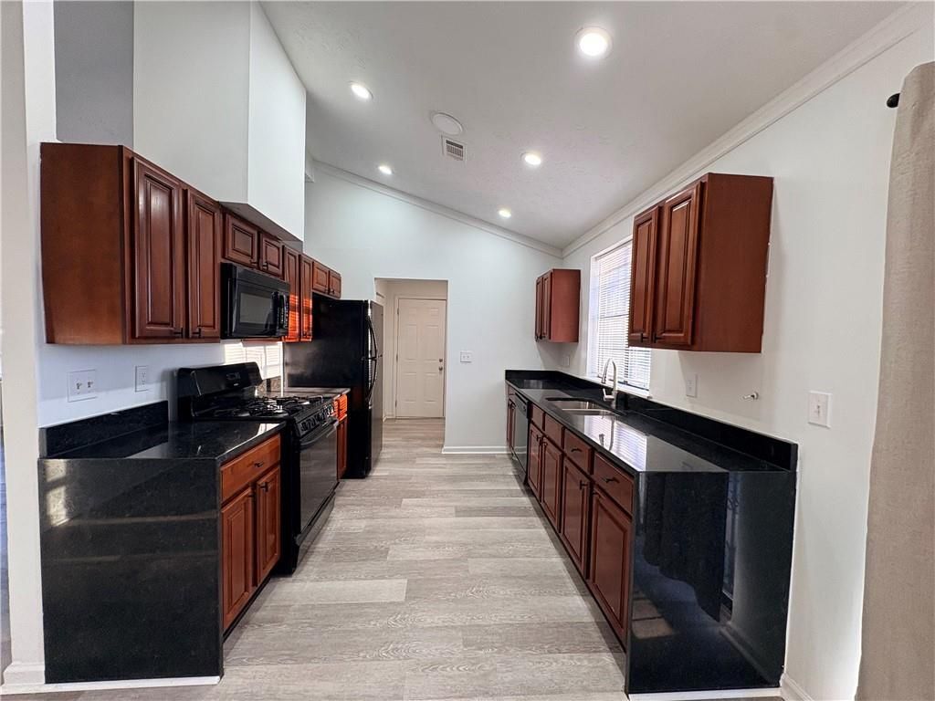 Building Photo - 3929 Flakes Mill Rd