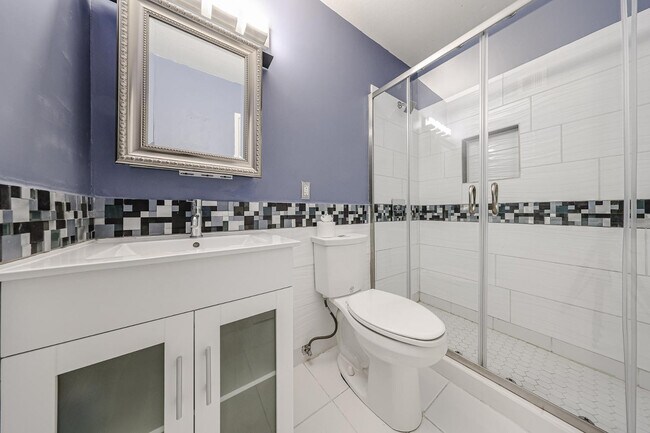 Building Photo - 3135 N 38th St