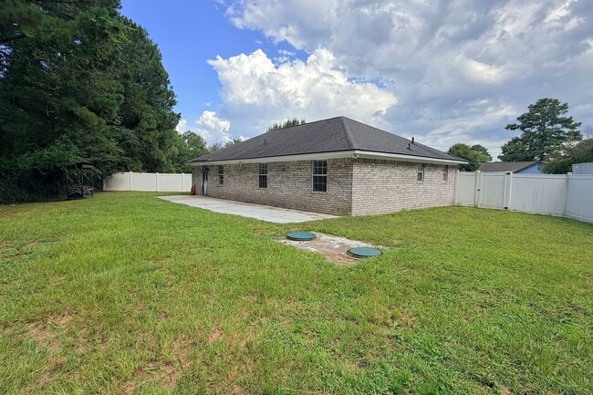 Building Photo - COMING AUGUST 2026! (Small Pets Only)